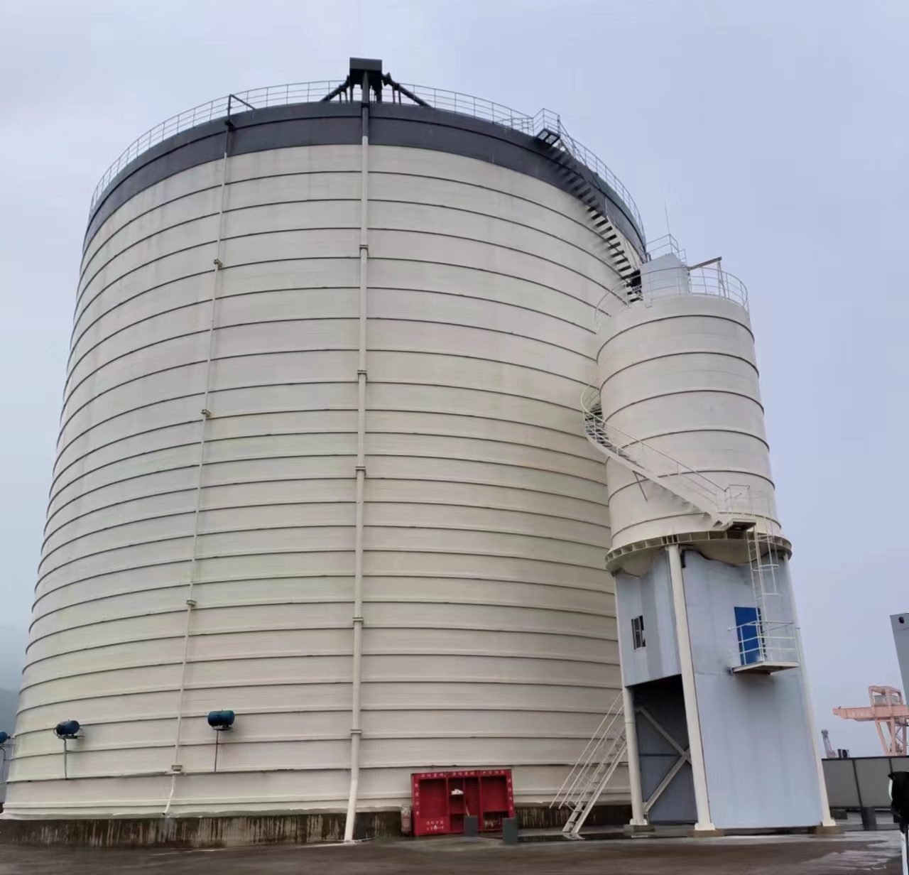 梁子湖10万吨水泥钢板库