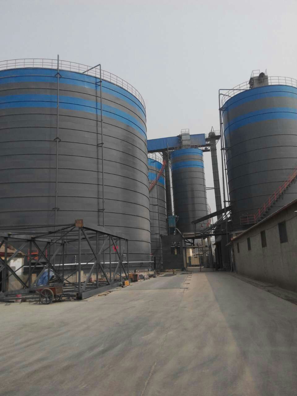 梁子湖粉煤灰储存库基础怎么建造